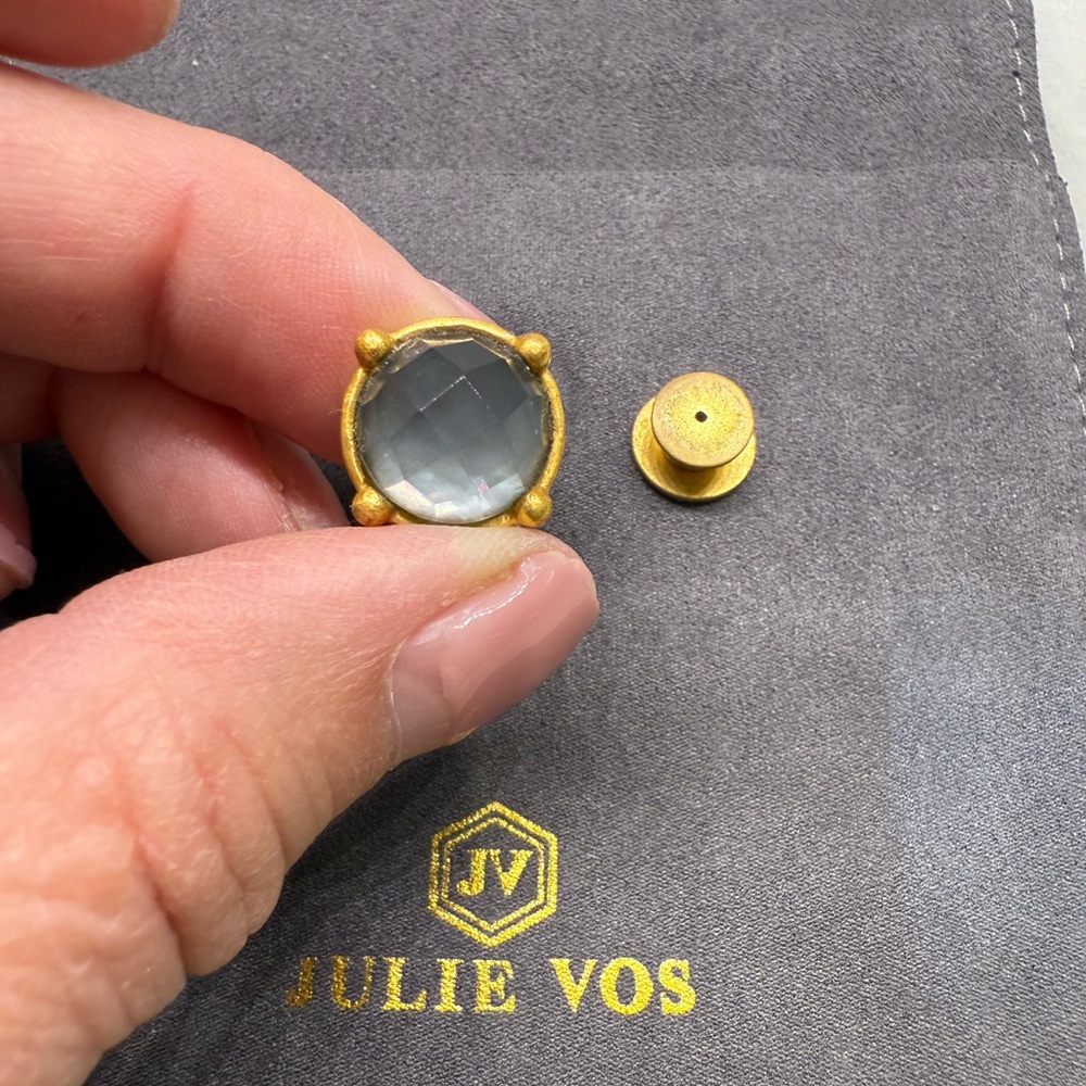 Julie Vos single Honey stud in a smoky blue